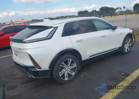 2024 Cadillac Lyriq Tech W/1Sa z USA, uszkodzony, nr VIN 1GYKPMRK9RZ123962